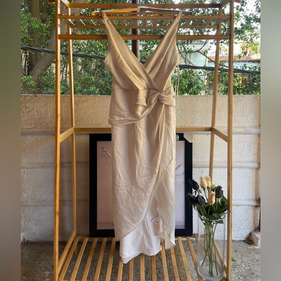 Dress. Size-M - Picture 3 of 11